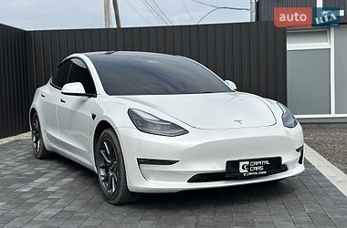 Седан Tesla Model 3 2022 в Луцке