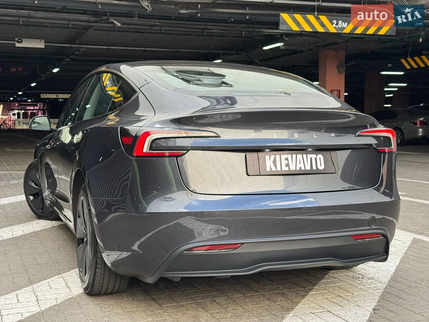 2025 Tesla Model 3 - мініатюра 7