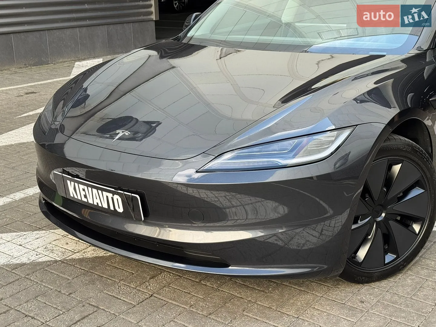 2025 Tesla Model 3 - мініатюра 13
