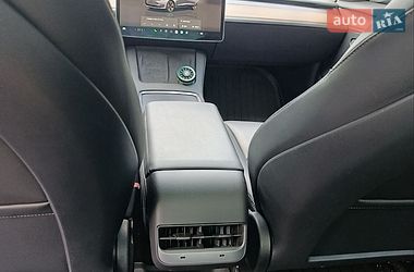 Седан Tesla Model 3 2022 в Киеве