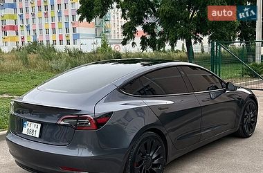 Седан Tesla Model 3 2023 в Харкові