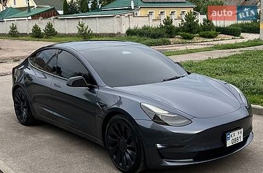 Седан Tesla Model 3 2023 в Харкові