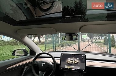 Седан Tesla Model 3 2023 в Харкові