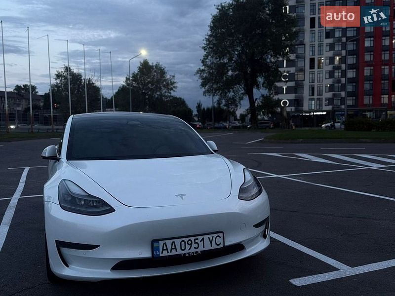 Седан Tesla Model 3 2022 в Белой Церкви