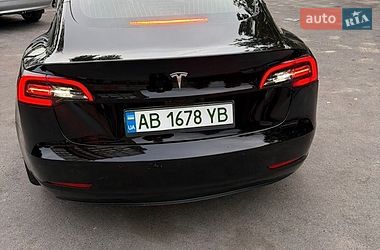 Седан Tesla Model 3 2019 в Виннице