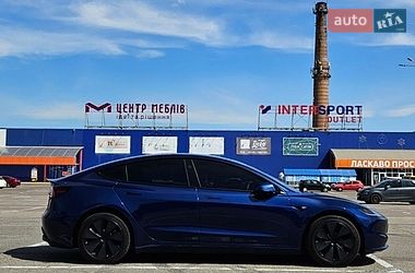 Седан Tesla Model 3 2024 в Львові
