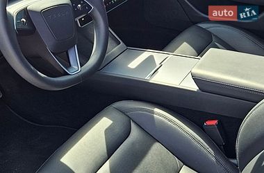 Седан Tesla Model 3 2024 в Львові