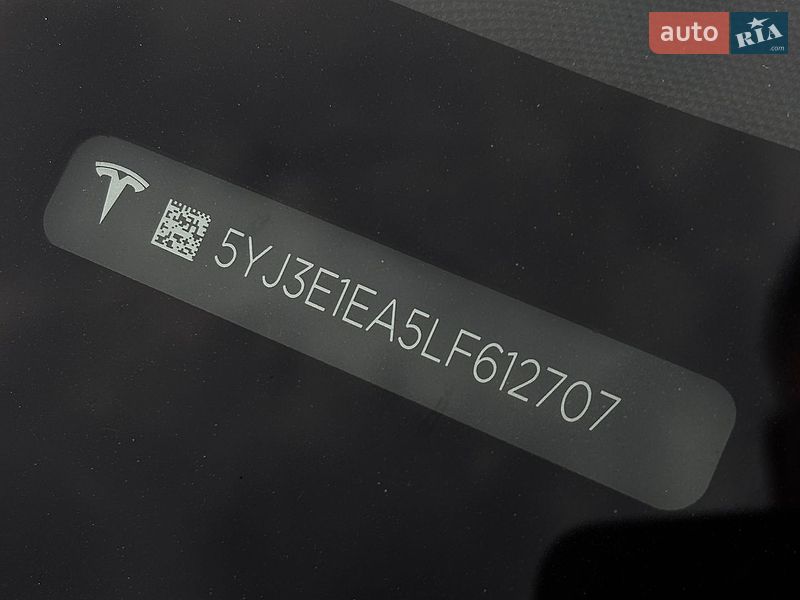 Седан Tesla Model 3 2019 в Білогородці