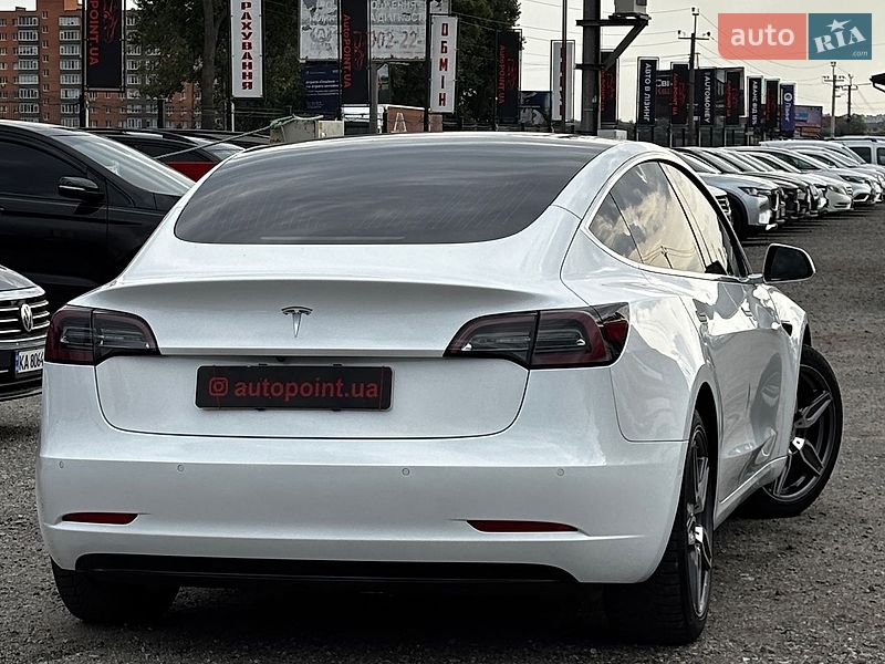 Седан Tesla Model 3 2019 в Білогородці