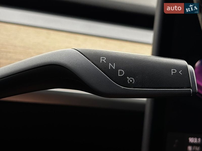 Седан Tesla Model 3 2019 в Білогородці