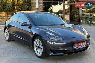 Седан Tesla Model 3 2022 в Луцьку