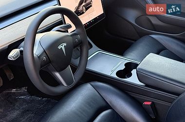 Седан Tesla Model 3 2022 в Луцьку