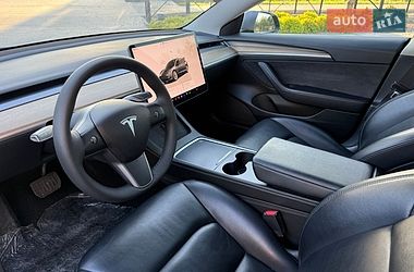Седан Tesla Model 3 2022 в Луцьку