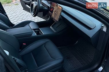 Седан Tesla Model 3 2024 в Львові
