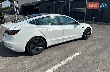 Седан Tesla Model 3 2019 в Луцке