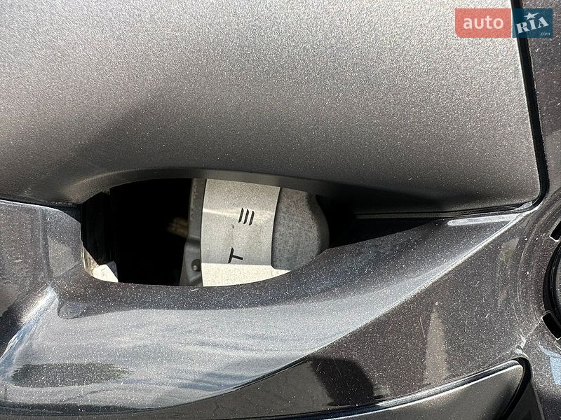 Седан Tesla Model 3 2019 в Луцке