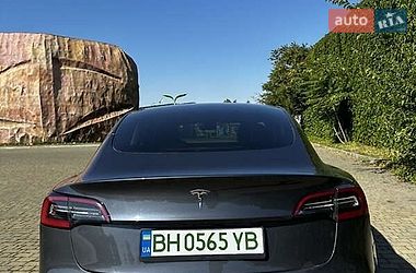 Седан Tesla Model 3 2022 в Вінниці