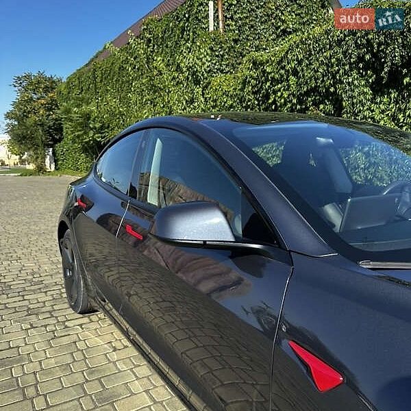 Седан Tesla Model 3 2022 в Вінниці