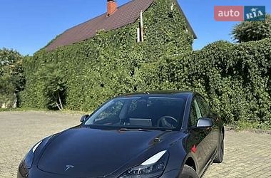 Седан Tesla Model 3 2022 в Вінниці
