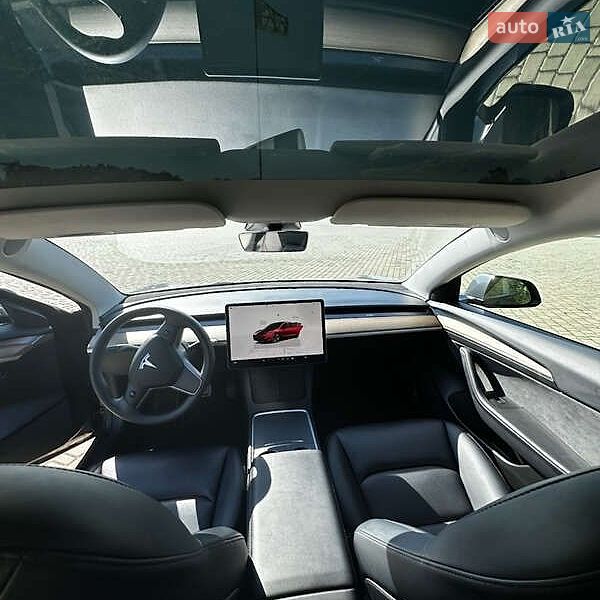 Седан Tesla Model 3 2022 в Вінниці