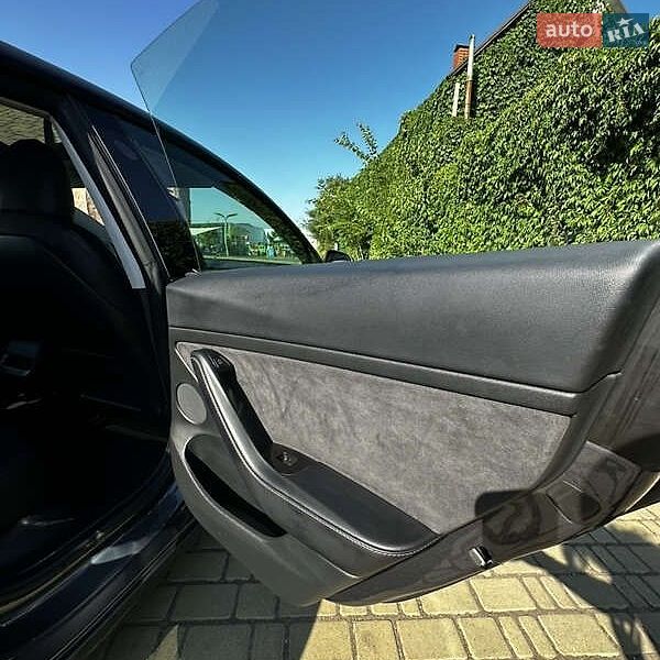 Седан Tesla Model 3 2022 в Вінниці