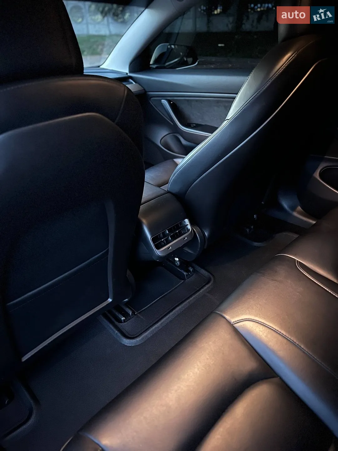 2019 Tesla Model 3 - мініатюра 10