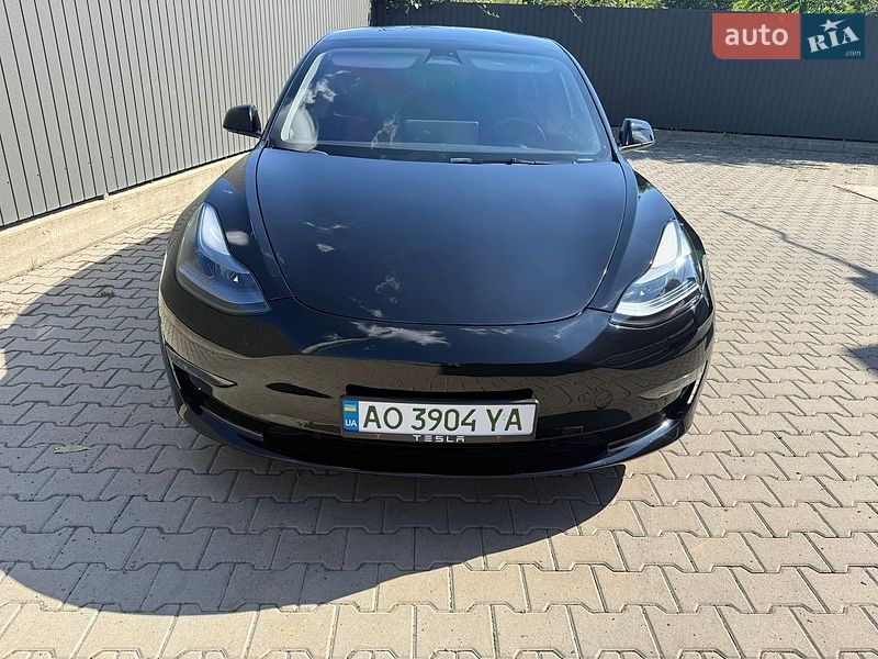 Седан Tesla Model 3 2023 в Берегово фото Седан Tesla Model 3 2023 в Берегово