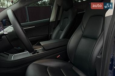 Седан Tesla Model 3 2022 в Киеве
