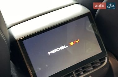 Седан Tesla Model 3 2022 в Киеве