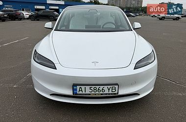 Седан Tesla Model 3 2023 в Киеве