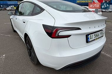 Седан Tesla Model 3 2023 в Києві