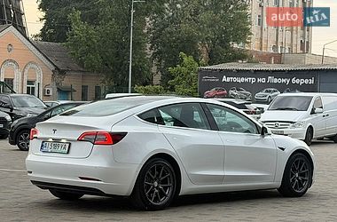 Седан Tesla Model 3 2020 в Киеве