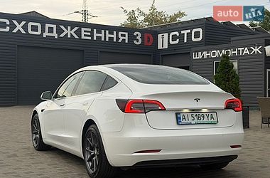 Седан Tesla Model 3 2020 в Києві