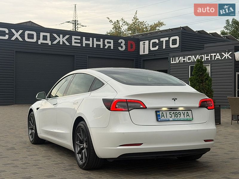 Седан Tesla Model 3 2020 в Києві