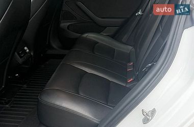Седан Tesla Model 3 2020 в Києві