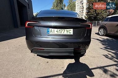 Седан Tesla Model 3 2024 в Білій Церкві