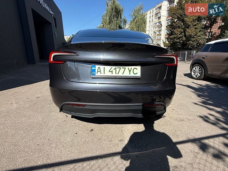 Седан Tesla Model 3 2024 в Білій Церкві