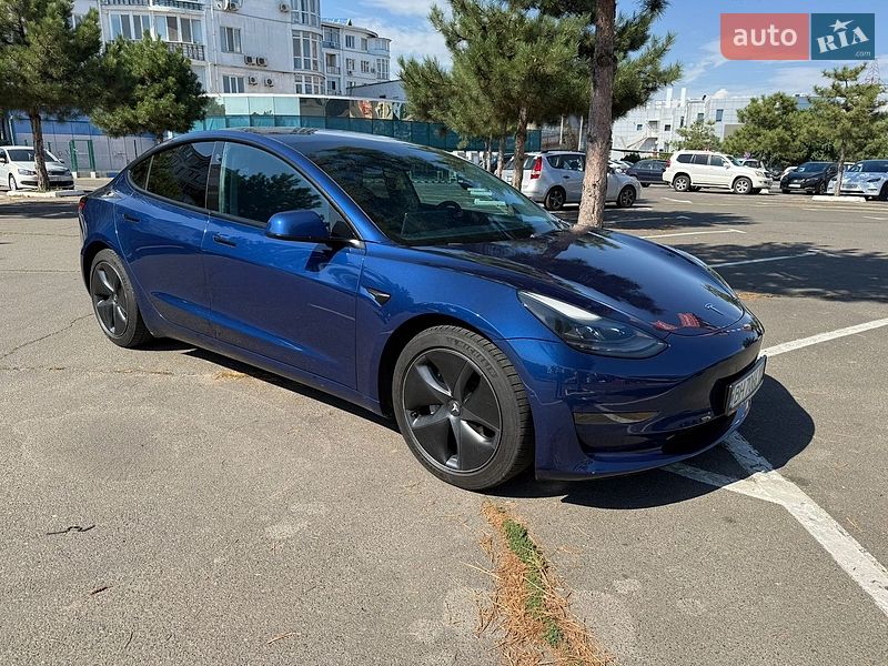 Седан Tesla Model 3 2021 в Одессе