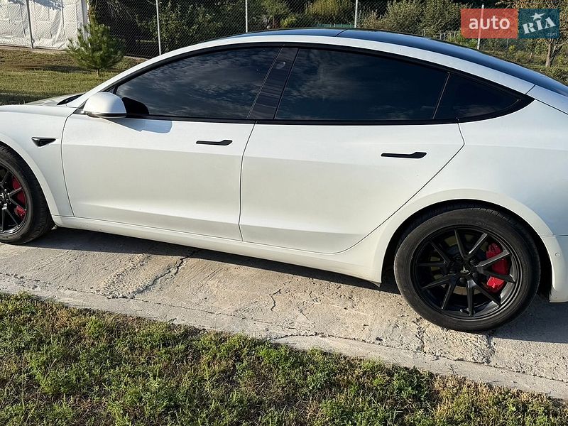 Седан Tesla Model 3 2021 в Запорожье