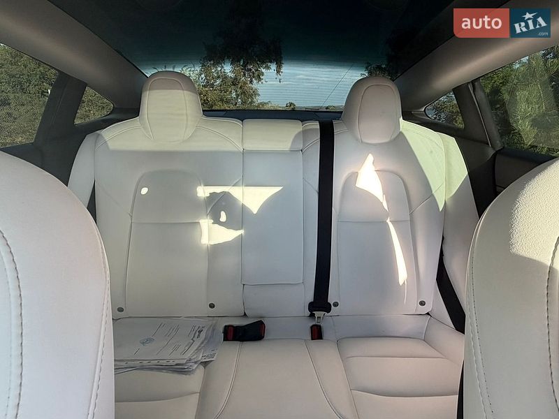 Седан Tesla Model 3 2021 в Запорожье