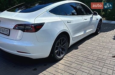 Седан Tesla Model 3 2019 в Києві