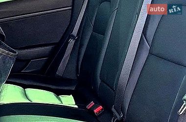 Седан Tesla Model 3 2019 в Києві