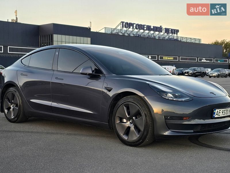 Седан Tesla Model 3 2023 в Дніпрі фото 23 Седан Tesla Model 3 2023 в Дніпрі