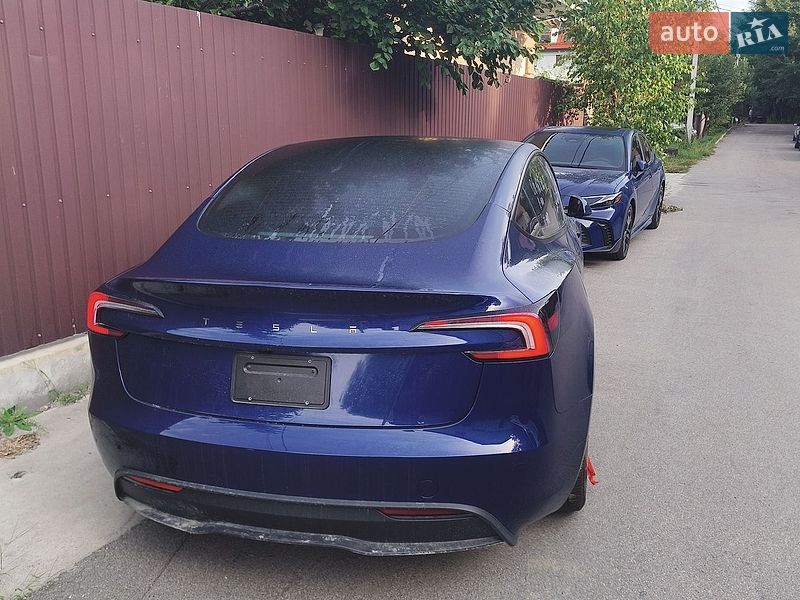 Седан Tesla Model 3 2025 в Києві