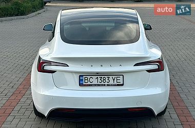 Седан Tesla Model 3 2024 в Львові