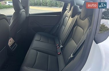 Седан Tesla Model 3 2024 в Львові