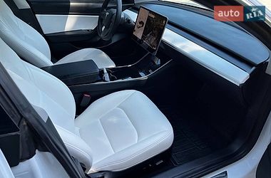 Седан Tesla Model 3 2020 в Хмельницком