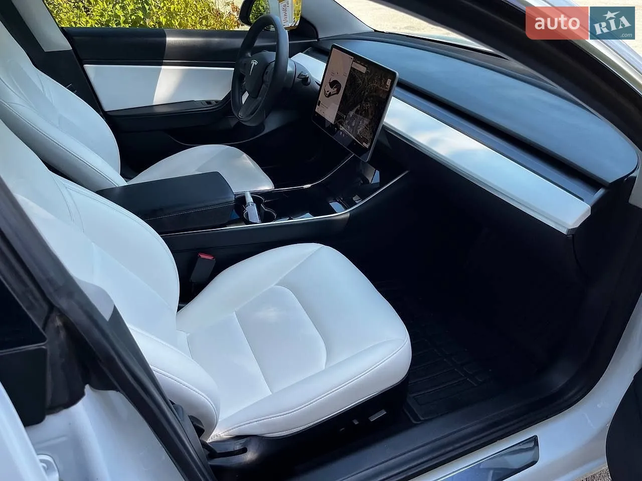 2020 Tesla Model 3 - мініатюра 10