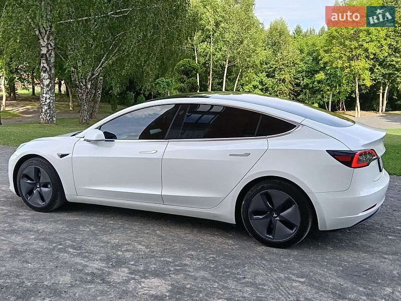 Седан Tesla Model 3 2020 в Хмельницком