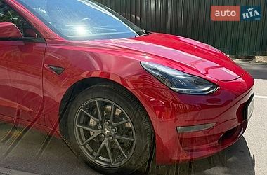 Седан Tesla Model 3 2022 в Киеве